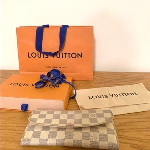 Louis Vuitton Emilie Wallet & Packaging Set